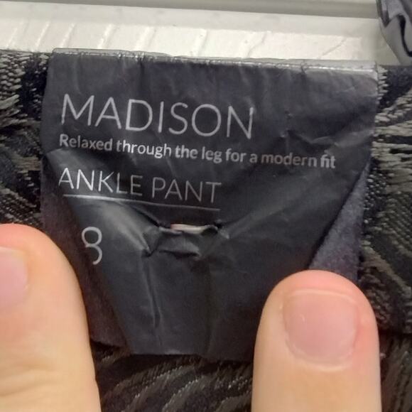 Lane Bryant NWT Plus Size 28 Madison Ankle Pants Pull-On Dark Green Botanical - Picture 6 of 6